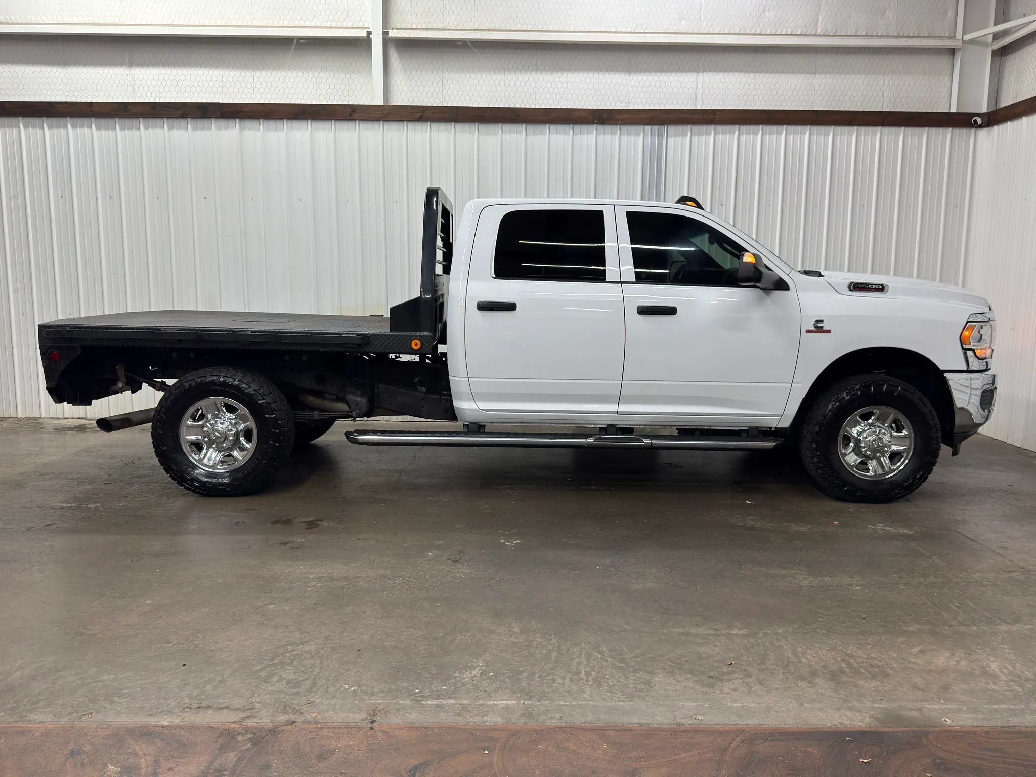 Used 2021 RAM 3500 Tradesman w/ Chrome Appearance Group AWD/4WD image 6