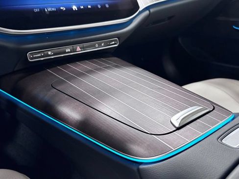 Certified 2025 Mercedes-Benz E 350 4MATIC Sedan image 14