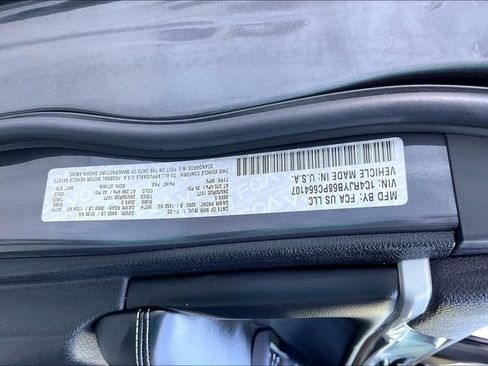 Used 2023 Jeep Grand Cherokee 4WD 4xe image 33