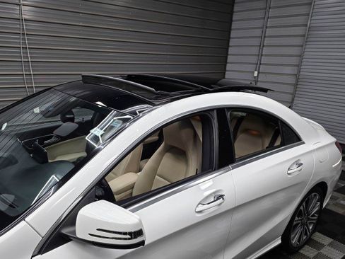 Used 2018 Mercedes-Benz CLA 250 4MATIC image 11