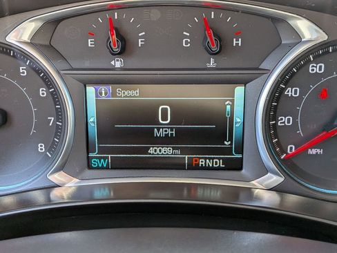 Used 2018 Chevrolet Equinox Premier FWD image 34