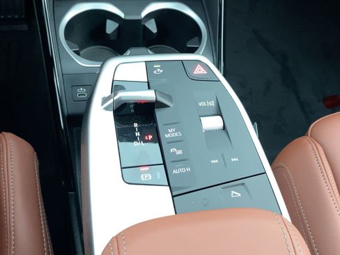 Used 2026 BMW X1 xDrive28i w/ Technology Package image 15