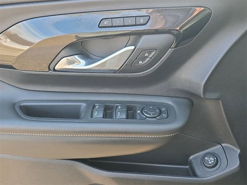 Used 2024 GMC Terrain AT4 w/ Infotainment Package II image 24