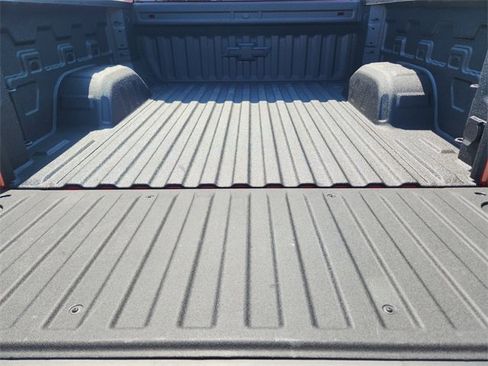 Certified 2025 Chevrolet Silverado 1500 High Country w/ Technology Package image 31