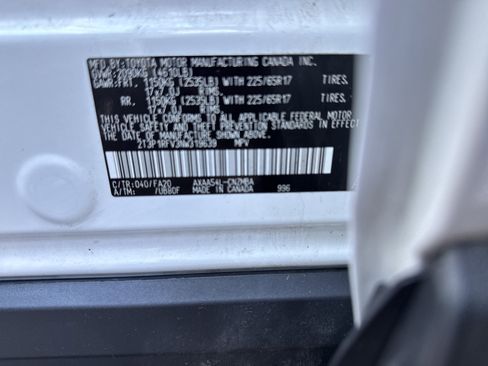 Used 2022 Toyota RAV4 XLE w/ Convenience Package image 26