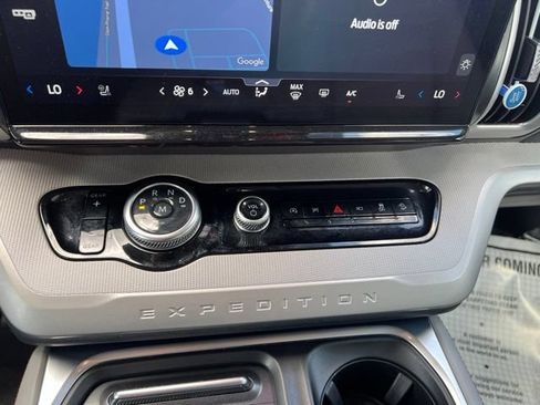 Used 2025 Ford Expedition Max Active AWD/4WD image 27