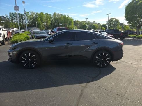 Used 2024 Toyota Crown Platinum image 4