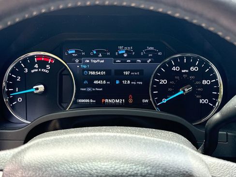 Used 2018 Ford F250 Lariat w/ Lariat Value Package AWD/4WD image 16