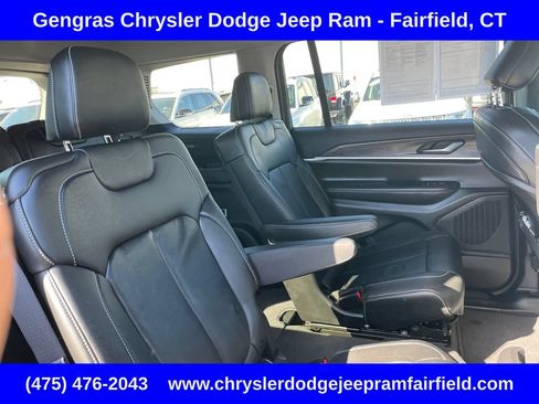 Certified 2023 Jeep Grand Cherokee L Limited w/ Black Appearance Package AWD/4WD image 22