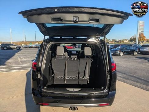 New 2026 Chrysler Pacifica Limited w/ S Appearance Package AWD/4WD image 20