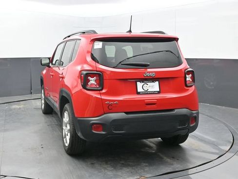 Used 2023 Jeep Renegade Latitude w/ Premium Group AWD/4WD image 5