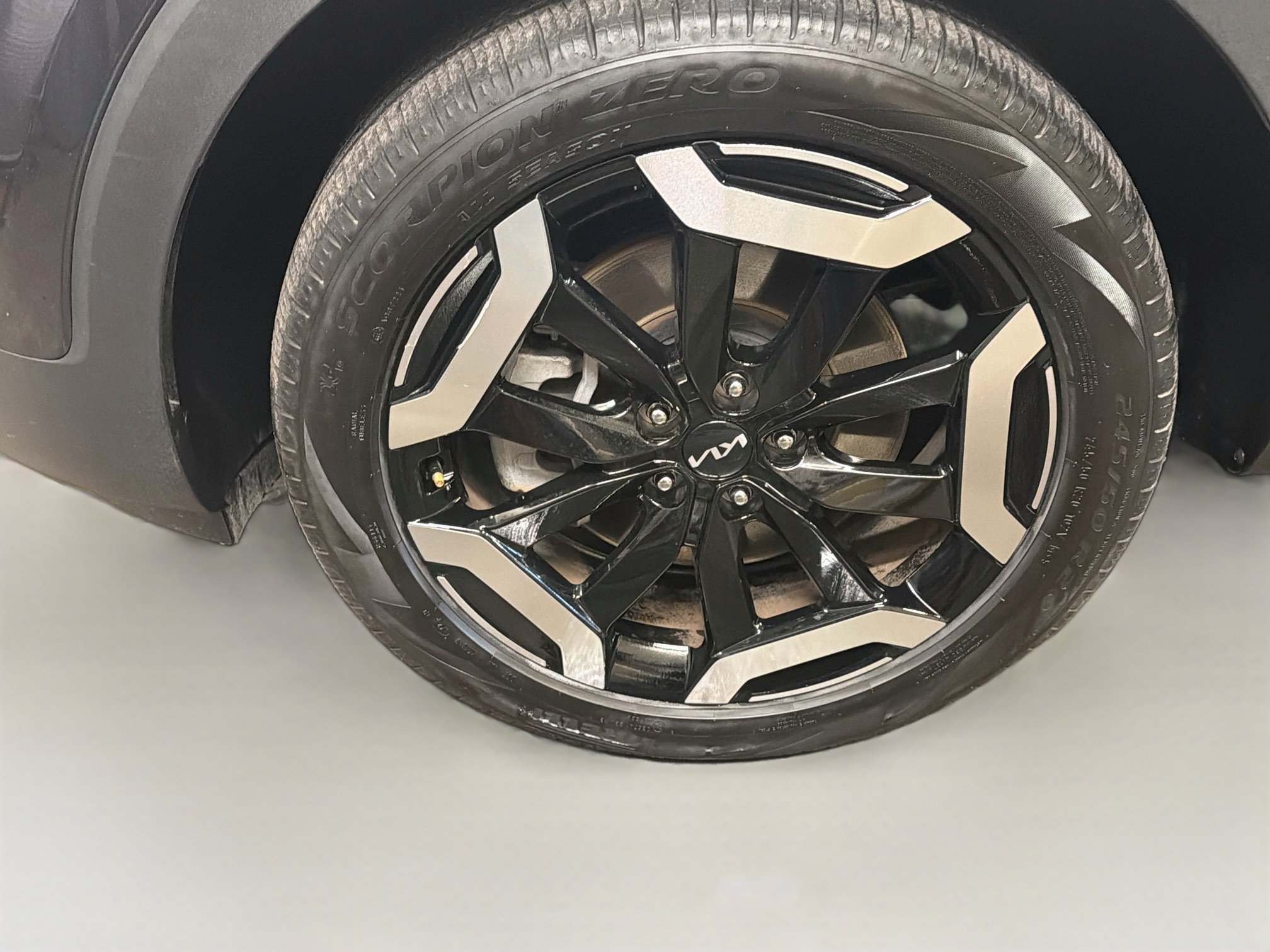 Used 2025 Kia Telluride S AWD/4WD image 11