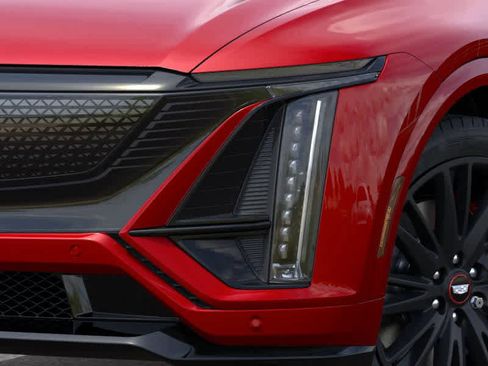 New 2026 Cadillac Lyriq V image 10