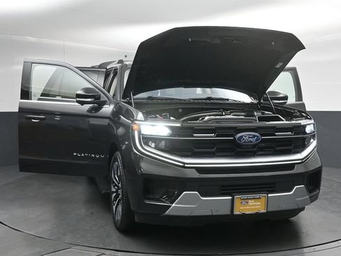 Certified 2025 Ford Expedition Platinum w/ Driver's Package AWD/4WD image 54