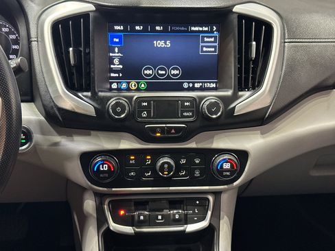 Used 2022 GMC Terrain SLE w/ Driver Convenience Package FWD image 28
