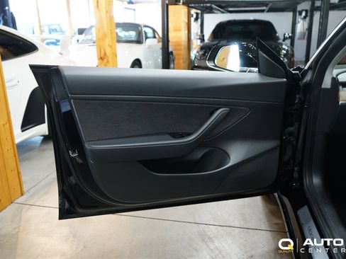 Used 2020 Tesla Model 3 Standard Range Plus image 10