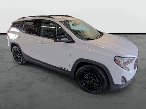 Used 2020 GMC Terrain SLE w/ Driver Convenience Package FWD image 5