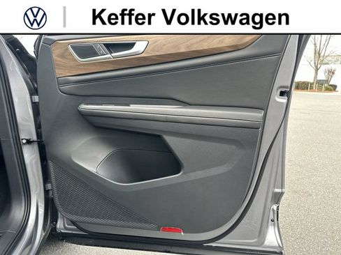 New 2026 Volkswagen Atlas SE FWD image 32