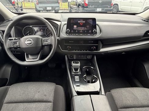 Certified 2026 Nissan Rogue SV FWD image 12
