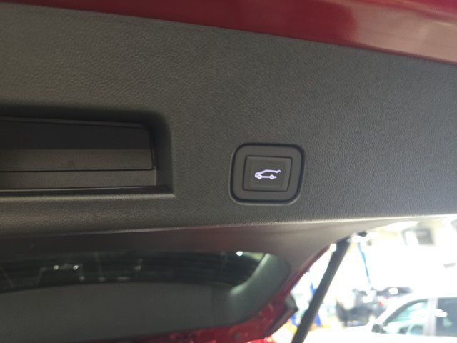 New 2026 Chevrolet Traverse LT w/ Midnight/Sport Edition FWD image 17