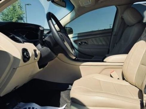 Used 2013 Ford Taurus SEL image 12