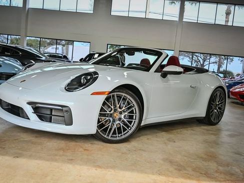 Used 2023 Porsche 911 Carrera image 2