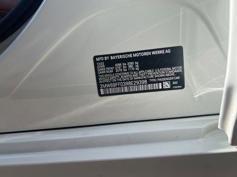 Certified 2024 BMW 330i Sedan w/ Convenience Package RWD image 18