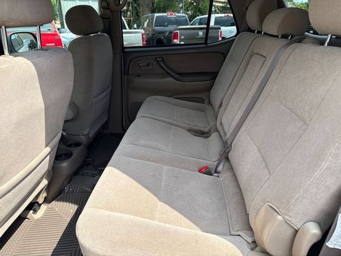 Used 2004 Toyota Sequoia SR5 AWD/4WD image 28