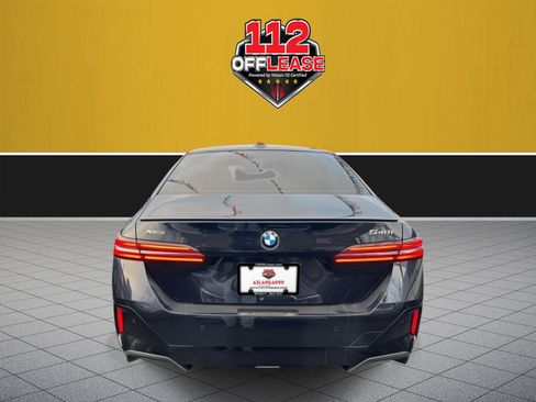 Used 2024 BMW 540i xDrive w/ Premium Package image 5