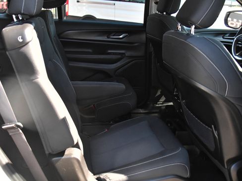Used 2023 Jeep Grand Cherokee L Laredo AWD/4WD image 43
