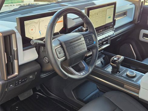 Used 2025 GMC Hummer EV 3X w/ LPO, Dark Essentials Package AWD/4WD image 8