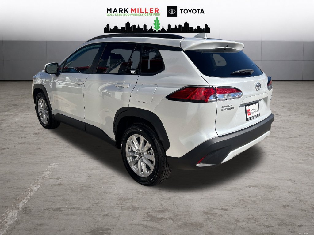 Certified 2022 Toyota Corolla Cross LE AWD/4WD image 3