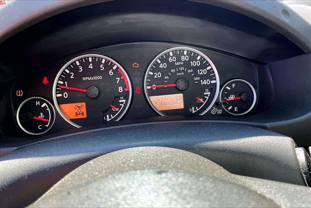Used 2012 Nissan Pathfinder SV AWD/4WD image 10