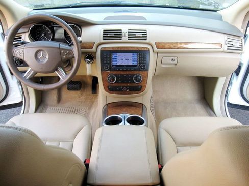 Used 2008 Mercedes-Benz R 320 CDI 4MATIC w/ P2 Pkg image 22