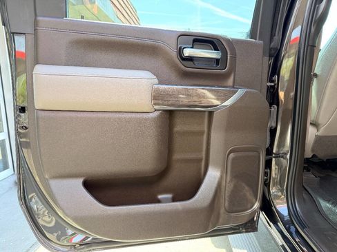 Used 2020 Chevrolet Silverado 2500 LTZ w/ LTZ Texas Edition image 35