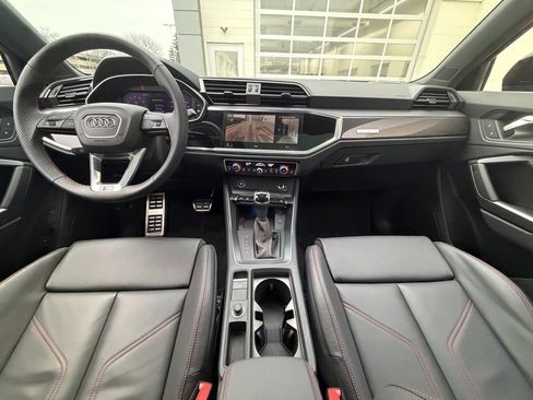Certified 2025 Audi Q3 2.0T Premium Plus w/ Premium Plus Package image 16