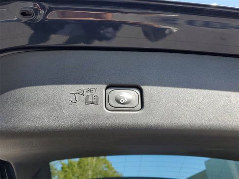 Certified 2024 Lincoln Nautilus Reserve w/ Equipment Group 203A image 6