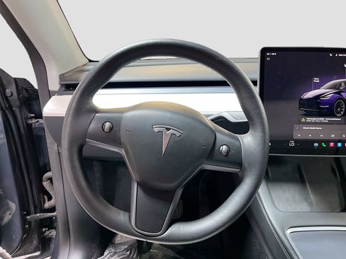 Used 2023 Tesla Model Y Long Range AWD/4WD image 10