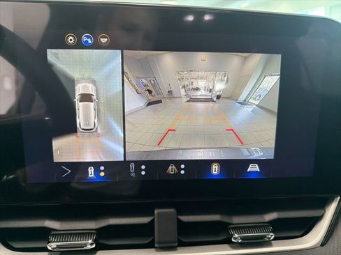 New 2026 Chevrolet Equinox LT AWD/4WD image 16
