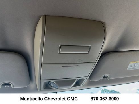 Used 2017 Dodge Grand Caravan SE w/ UConnect Hands-Free Group FWD image 16