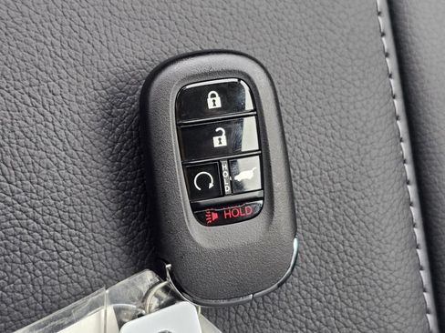New 2026 Honda Pilot Touring image 32