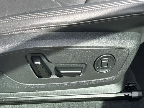 Used 2022 Audi Q3 2.0T Premium w/ Convenience Package image 24