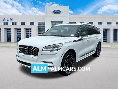 Used 2023 Lincoln Aviator Black Label w/ Class IV Trailer Tow Package image 1