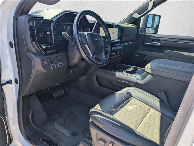 Used 2024 Chevrolet Silverado 2500 ZR2 w/ Technology Package AWD/4WD image 9