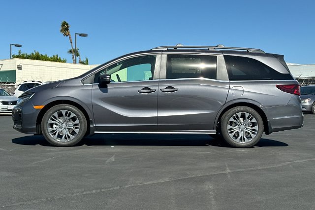 New 2027 Honda Odyssey Touring image 7