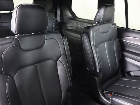 Used 2021 Jeep Grand Cherokee L Overland w/ Luxury Tech Group IV image 40