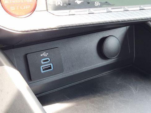 Used 2025 Ford Mustang GT Premium RWD image 17