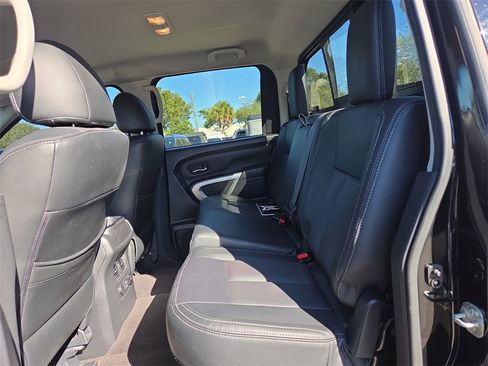 Used 2021 Nissan Titan SV w/ SV Convenience Package image 15