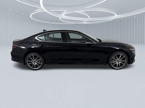 New 2025 Genesis G70 2.5T image 2