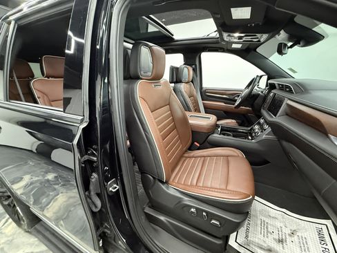 Used 2023 GMC Yukon Denali Ultimate image 19